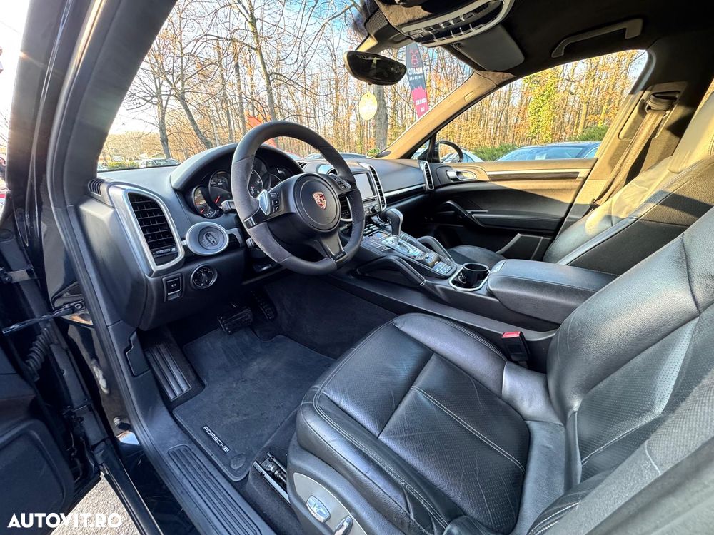 Porsche Cayenne Diesel Platinum Edition - 9