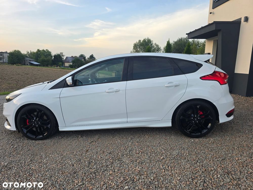 Ford Focus - 14