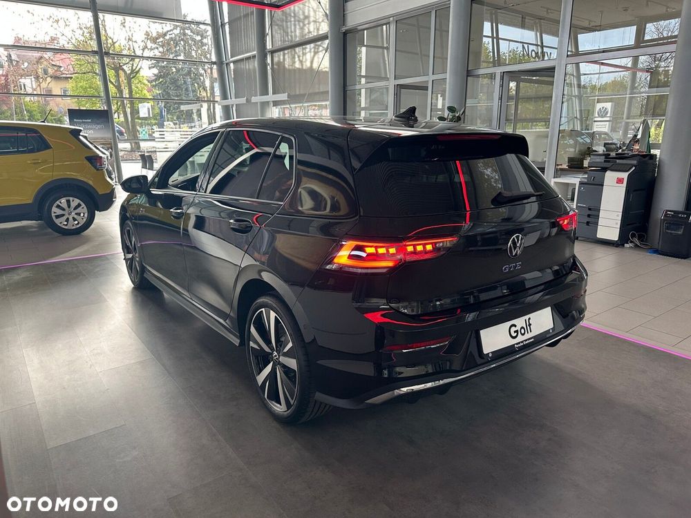 Volkswagen Golf - 5