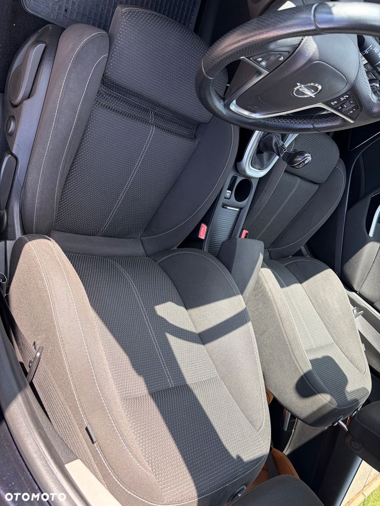 Opel Astra 1.4 T Cosmo - 12