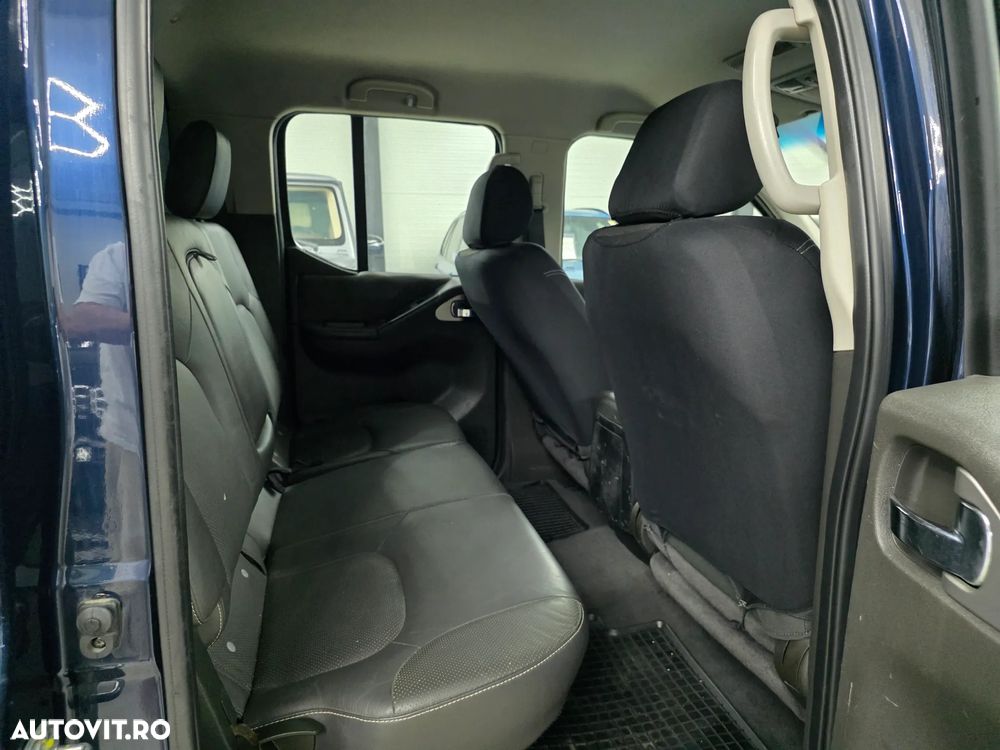 Nissan Navara 2.5 dCi DPF 4X4 Double Cab LE - 10