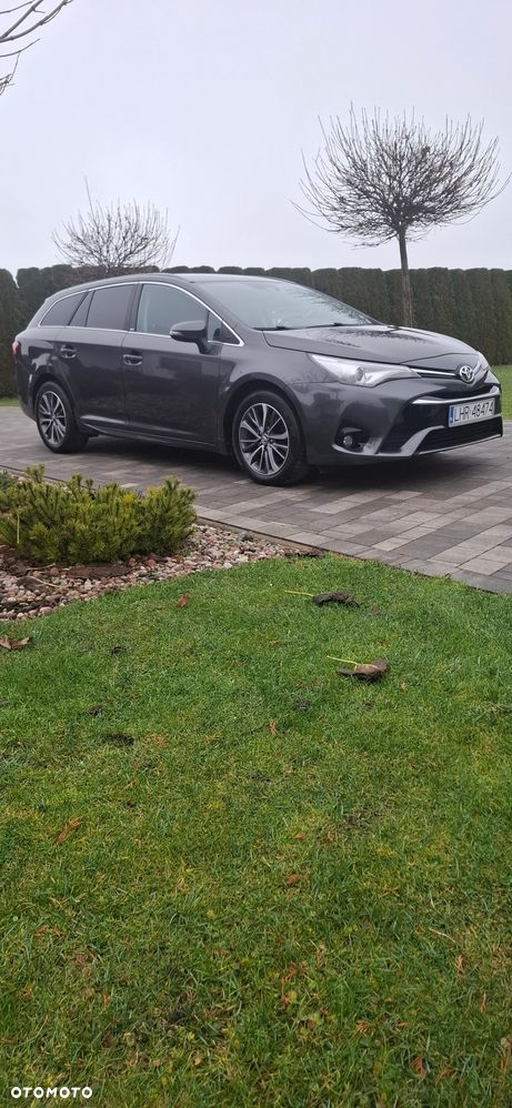 Toyota Avensis 2.0 D-4D Selection - 2