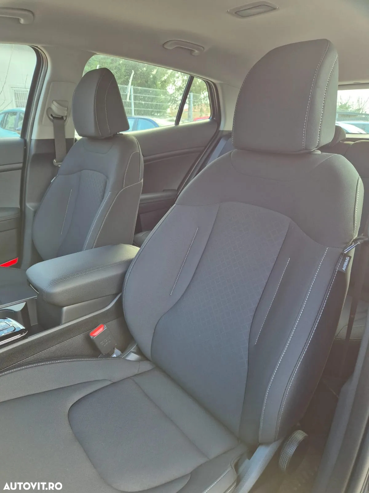 Kia Sportage 1.6 T-GDI MHEV 7DCT HP 4x2 Urban - 9