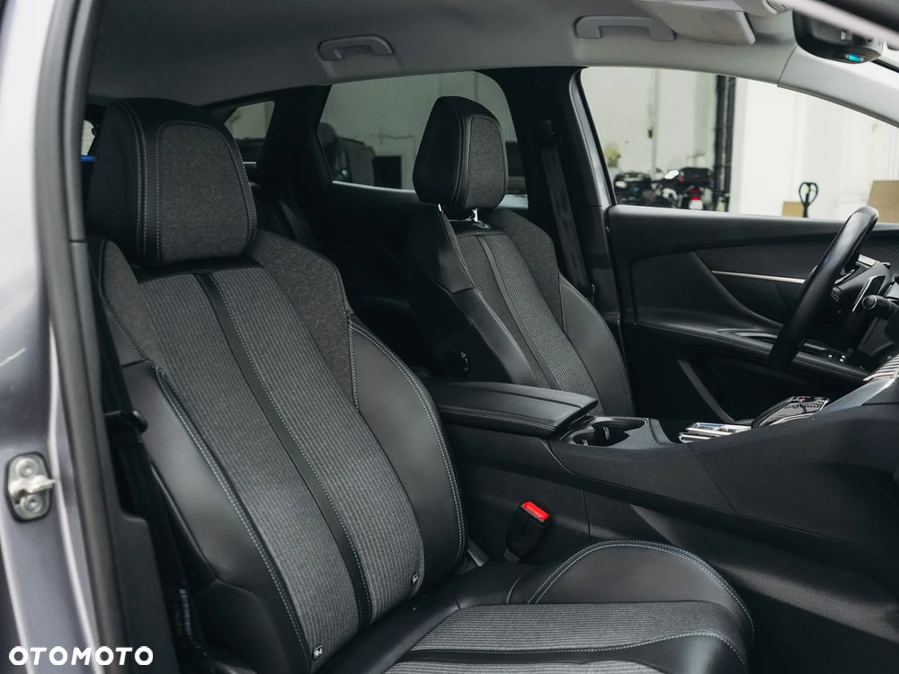 Peugeot 3008 225 e-EAT8 Allure - 35