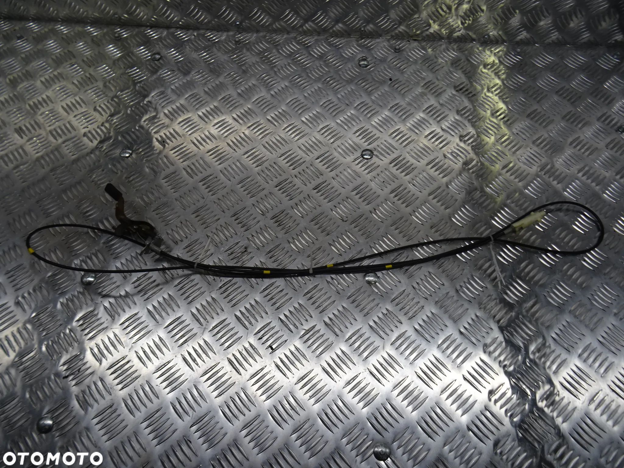 TOYOTA RAV4 II 00-03 2.0 B LINKA RĄCZKA KLAPKI WLEWU PALIWA - 1