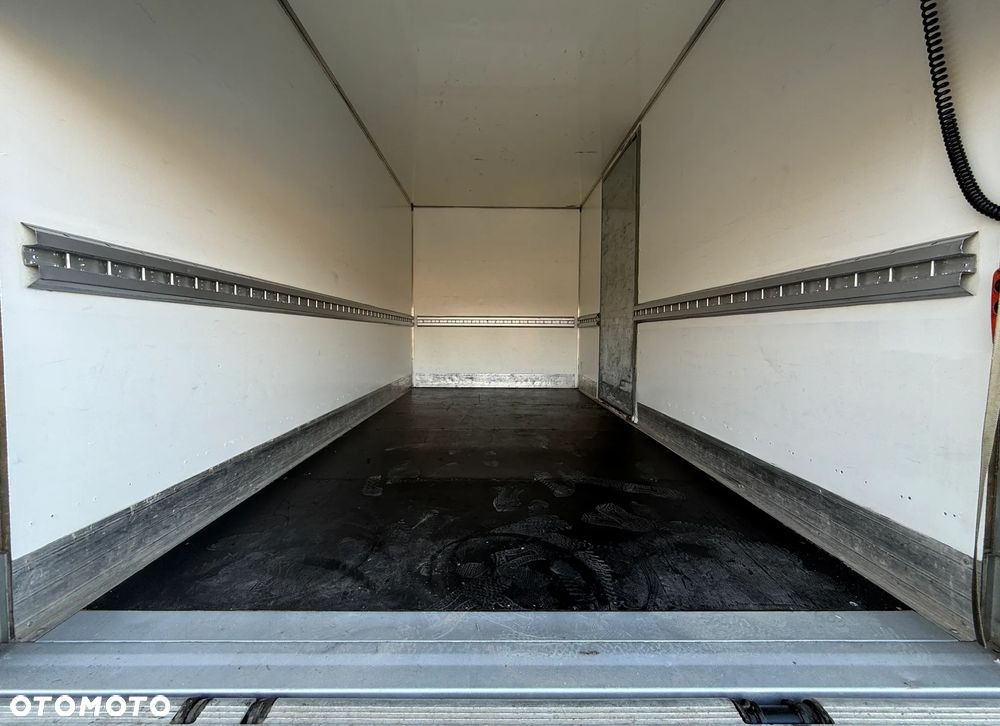 Fiat Ducato 2.3 131KM / Kontener 4,2m 8EP + Winda Dhollandia 750kg / 240.926KM PRZEBIEG / PO SERWISIE / ZAREJESTROWANY W PL - 7