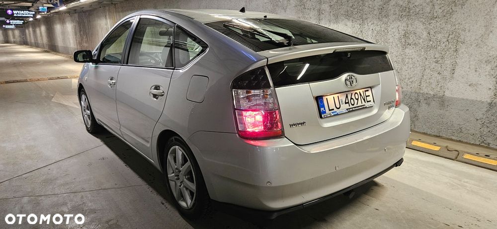 Toyota Prius 1.5 VVT-i Sol - 4