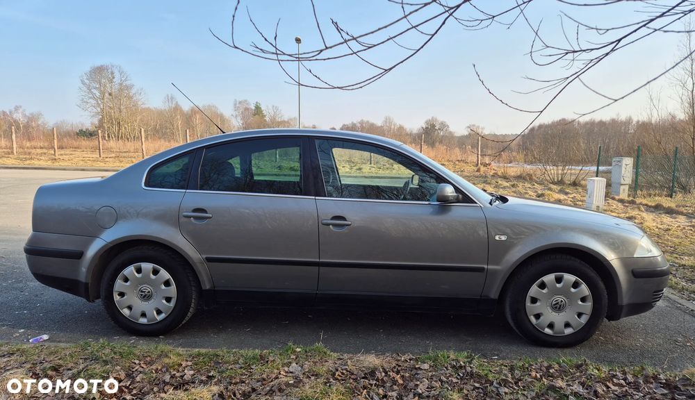 Volkswagen Passat 1.6 Basis - 8