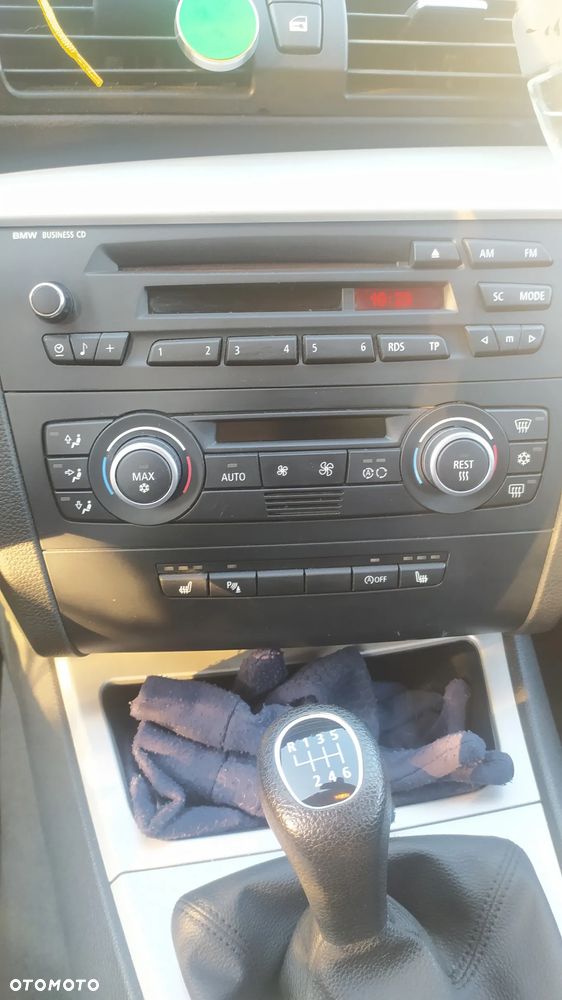 BMW Seria 1 120d DPF - 6