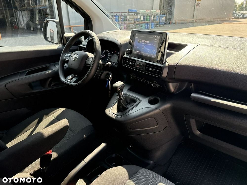 Toyota Proace City - 16