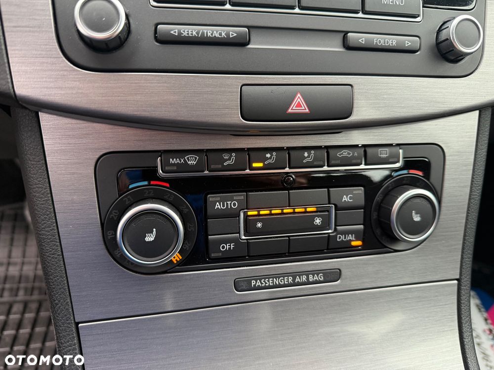 Volkswagen Passat ver-1-4-tsi-bmt-comfortline - 25