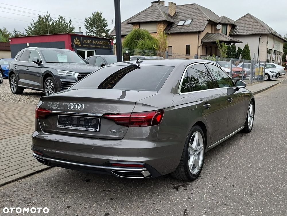 Audi A4 Limousine - 3