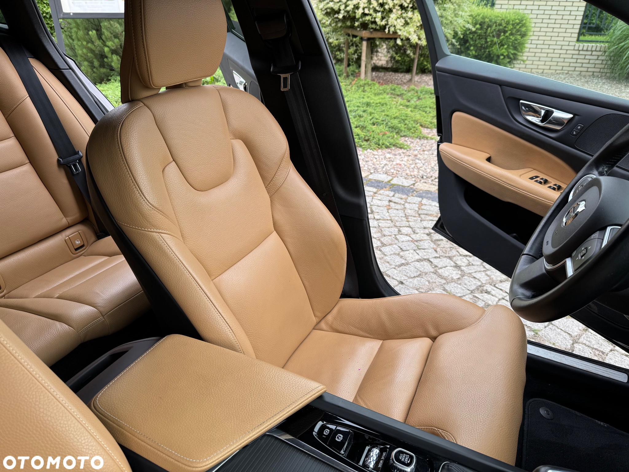 Volvo V60 D4 Momentum Pro - 32