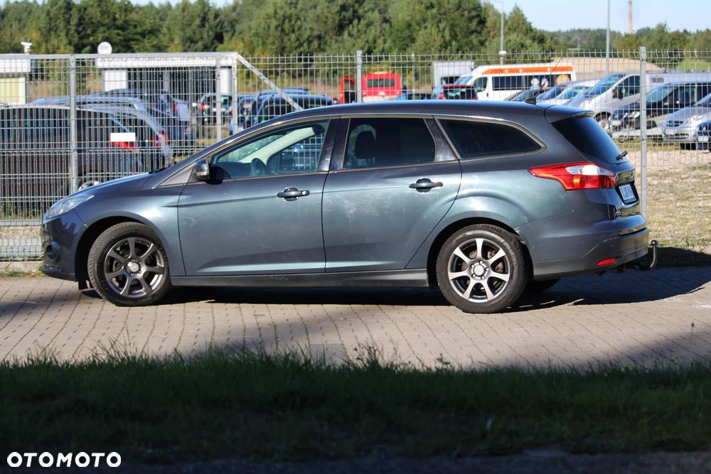 Ford Focus SW - 15