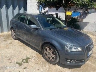 Audi A3 Sportback 2.0 TDi Attraction - 4