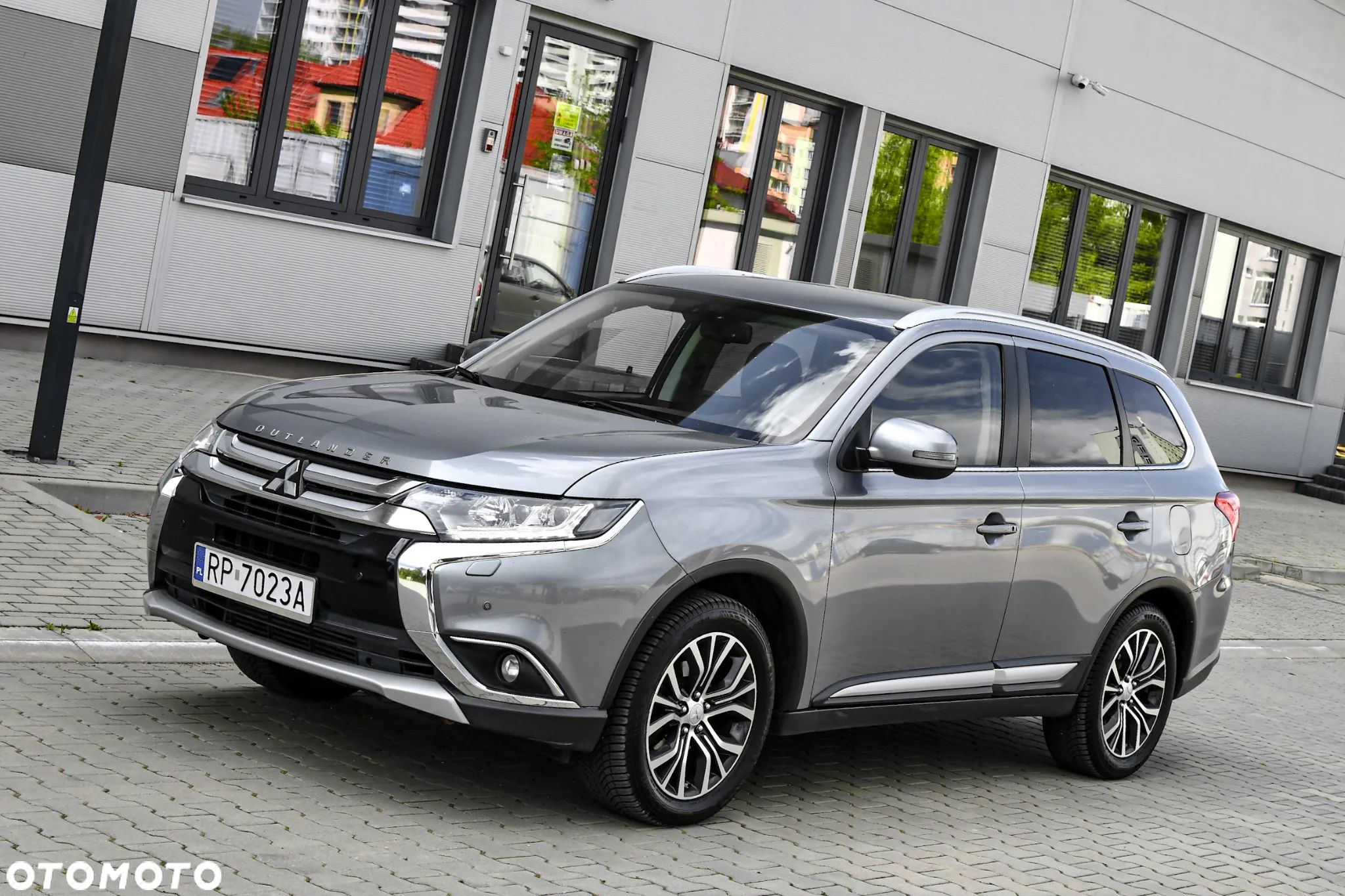 Mitsubishi Outlander 2.2 DID Intense + 4WD - 1