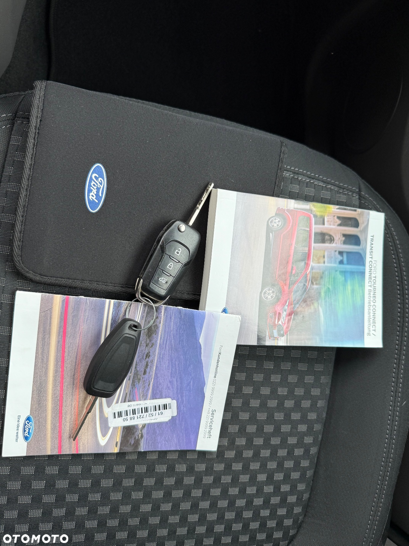 Ford Tourneo Connect Grand - 34