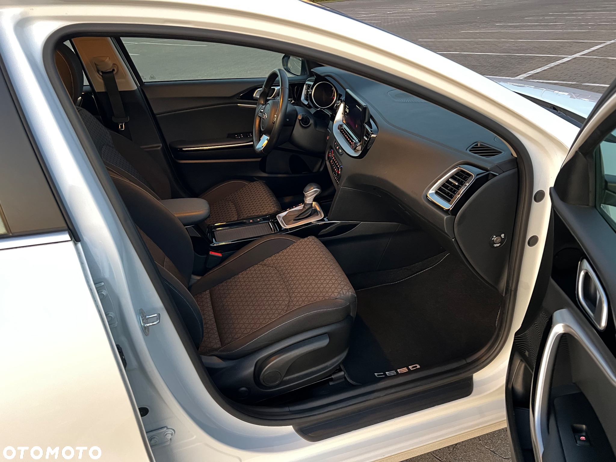 Kia Ceed 1.4 T-GDI DCT OPF Platinum Edition - 8