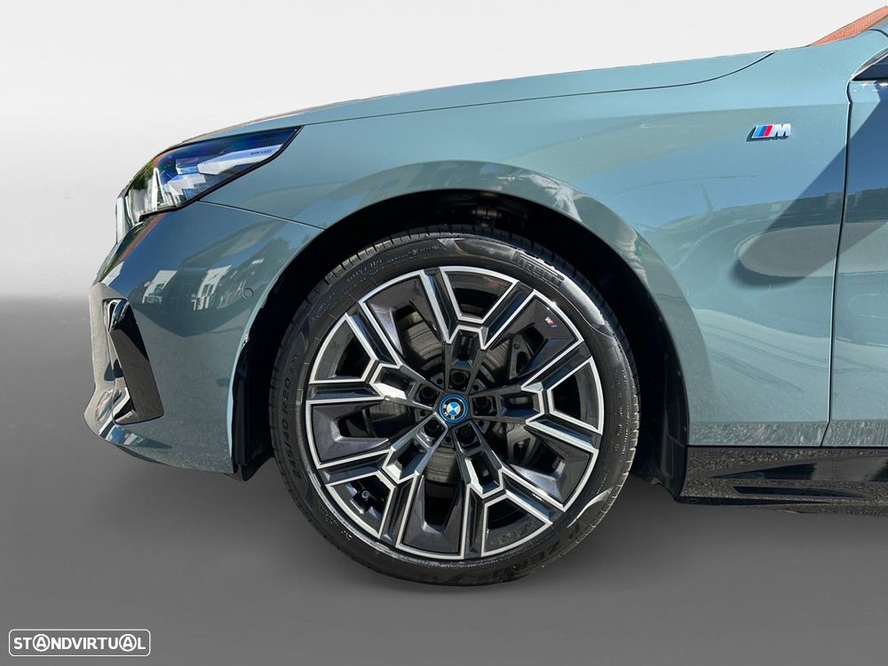 BMW i5 eDrive40 Pack Desportivo M - 14