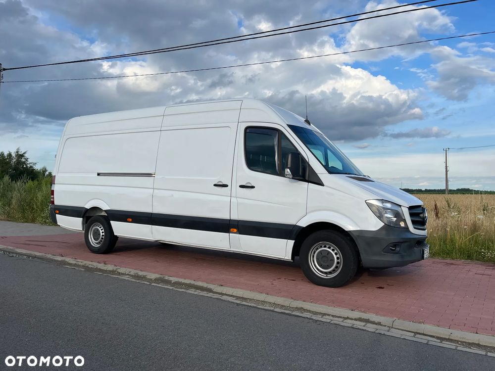 Mercedes-Benz SPRINTER 319 - 3