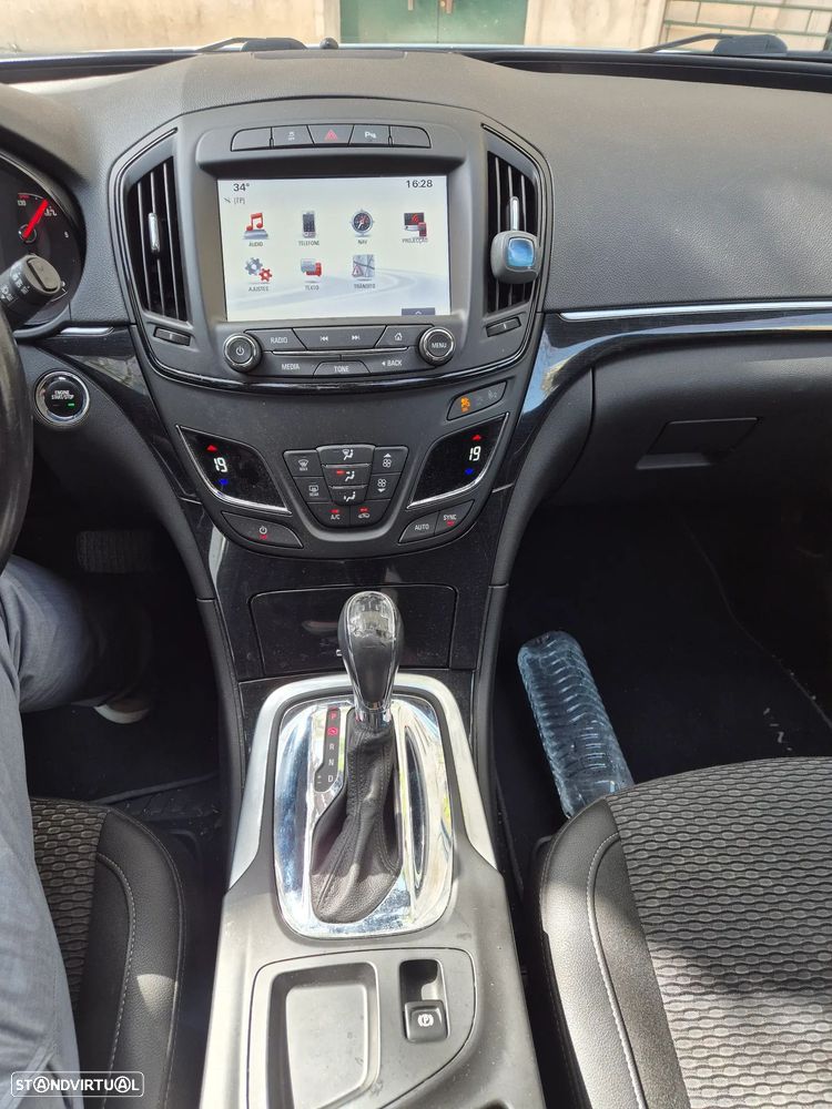 Opel Insignia Sports Tourer - 13