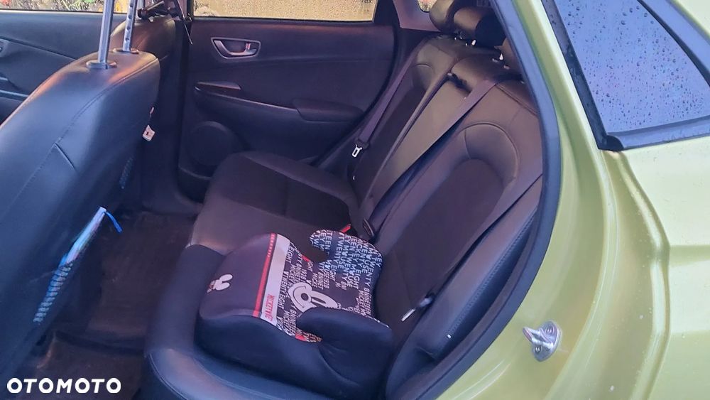 Hyundai Kona 39kWh Executive - 8
