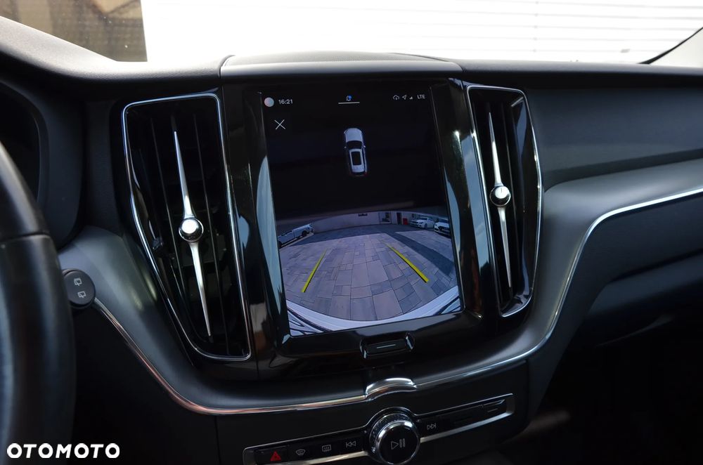 Volvo XC 60 T6 AWD Core - 18