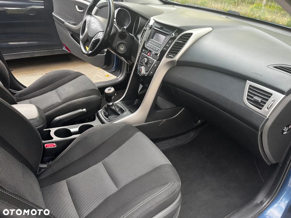 Hyundai i30 1.6 CRDi Comfort - 11