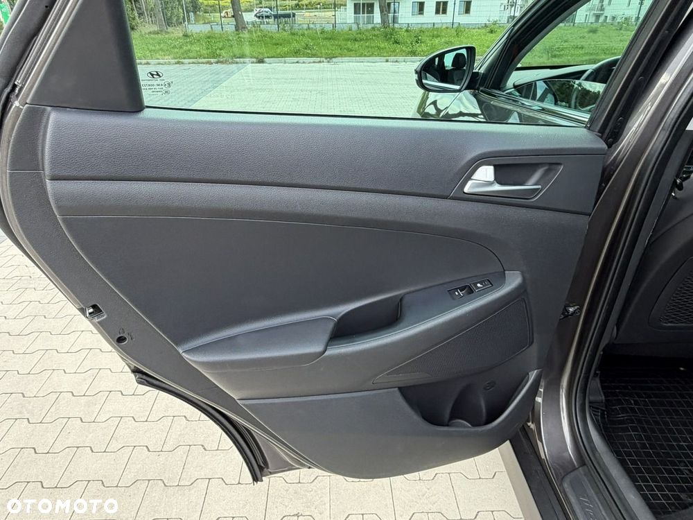 Hyundai Tucson blue 1.7 CRDi 2WD Trend - 29