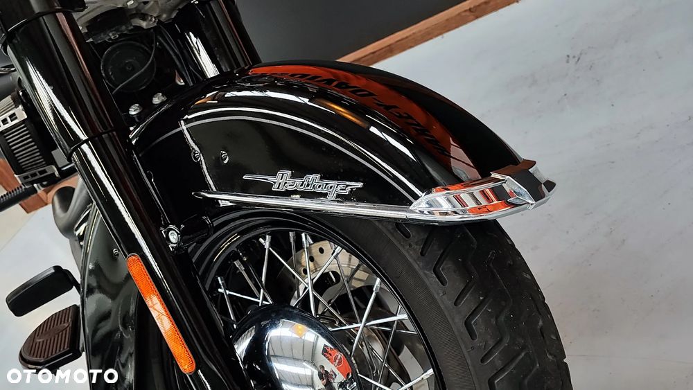 Harley-Davidson Softail Heritage Classic - 20