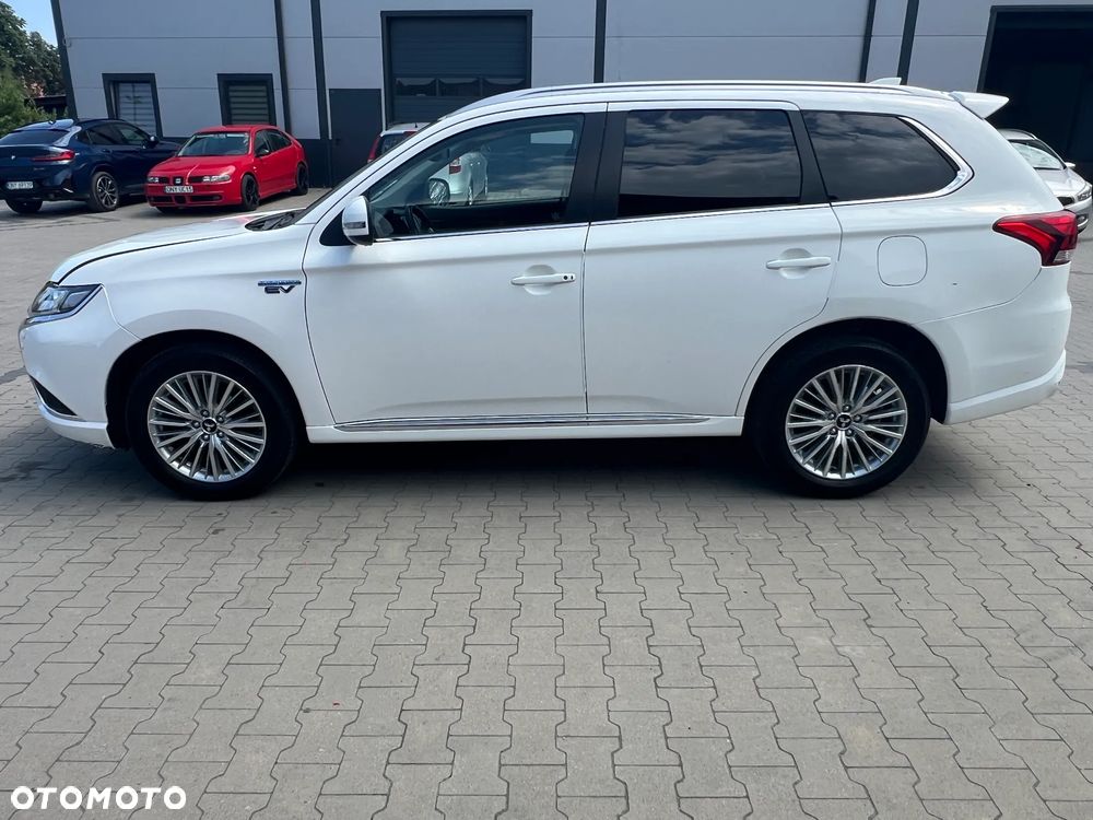 Mitsubishi Outlander 2.4 4WD - 8
