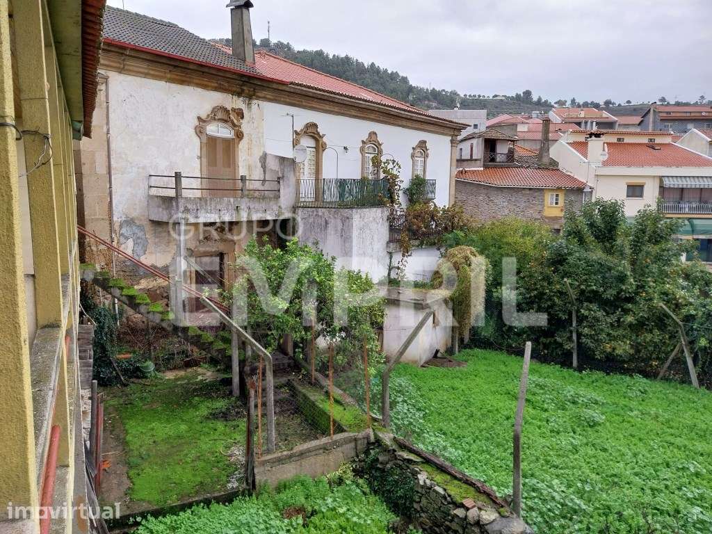 Moradia para recuperar em Vila Flor - Grande imagem: 5/21