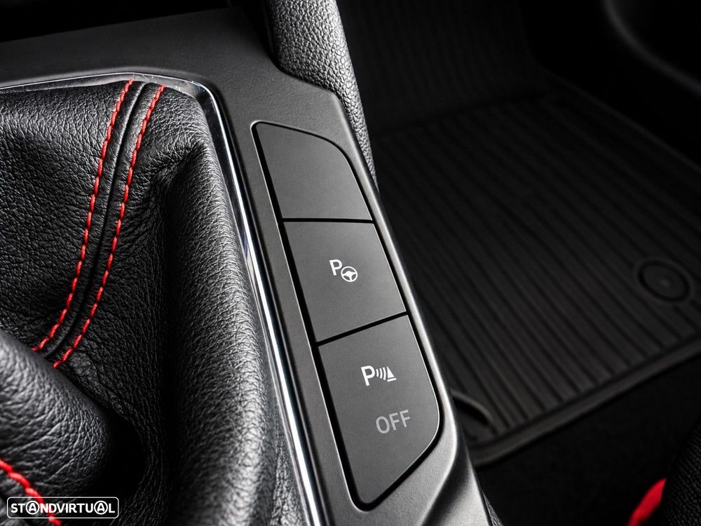 Ford Focus 1.0 EcoBoost ST-Line - 26