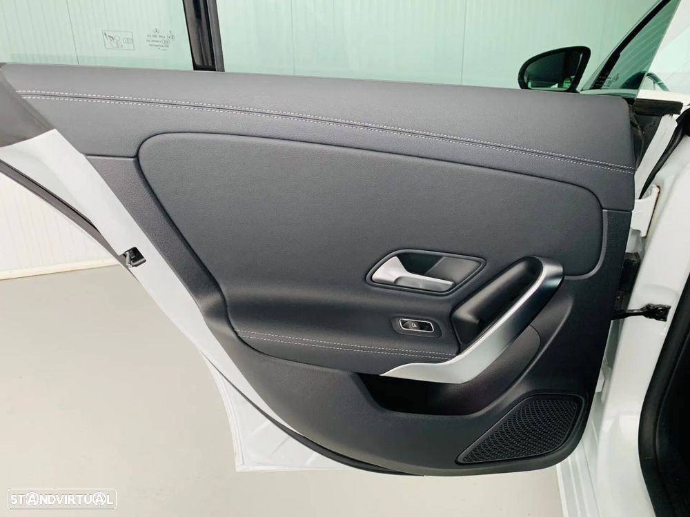 Mercedes-Benz CLA 180 d Progressive - 34