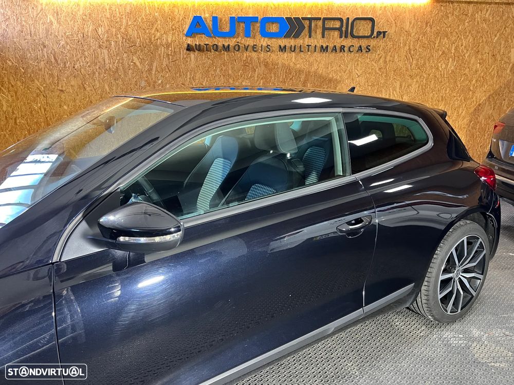 VW Scirocco 2.0 TDI Sport - 11