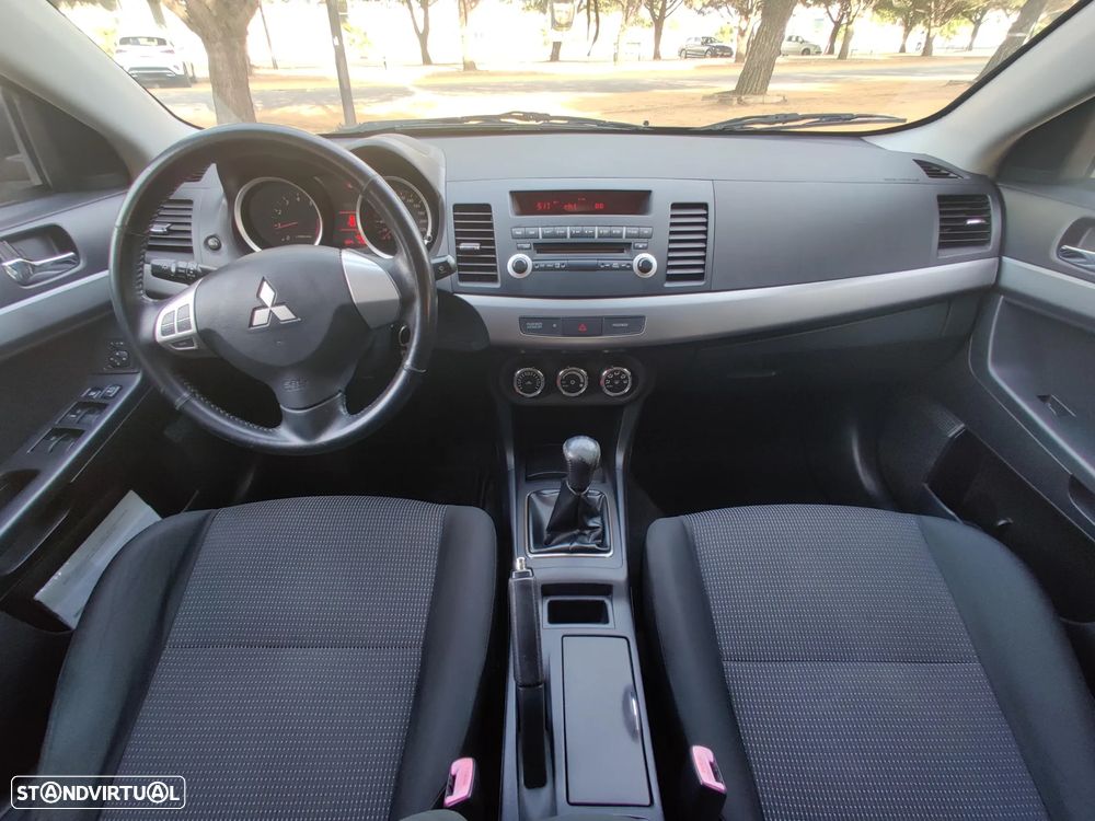 Mitsubishi Lancer 1.6 Invite Black Edition ClearTec - 17