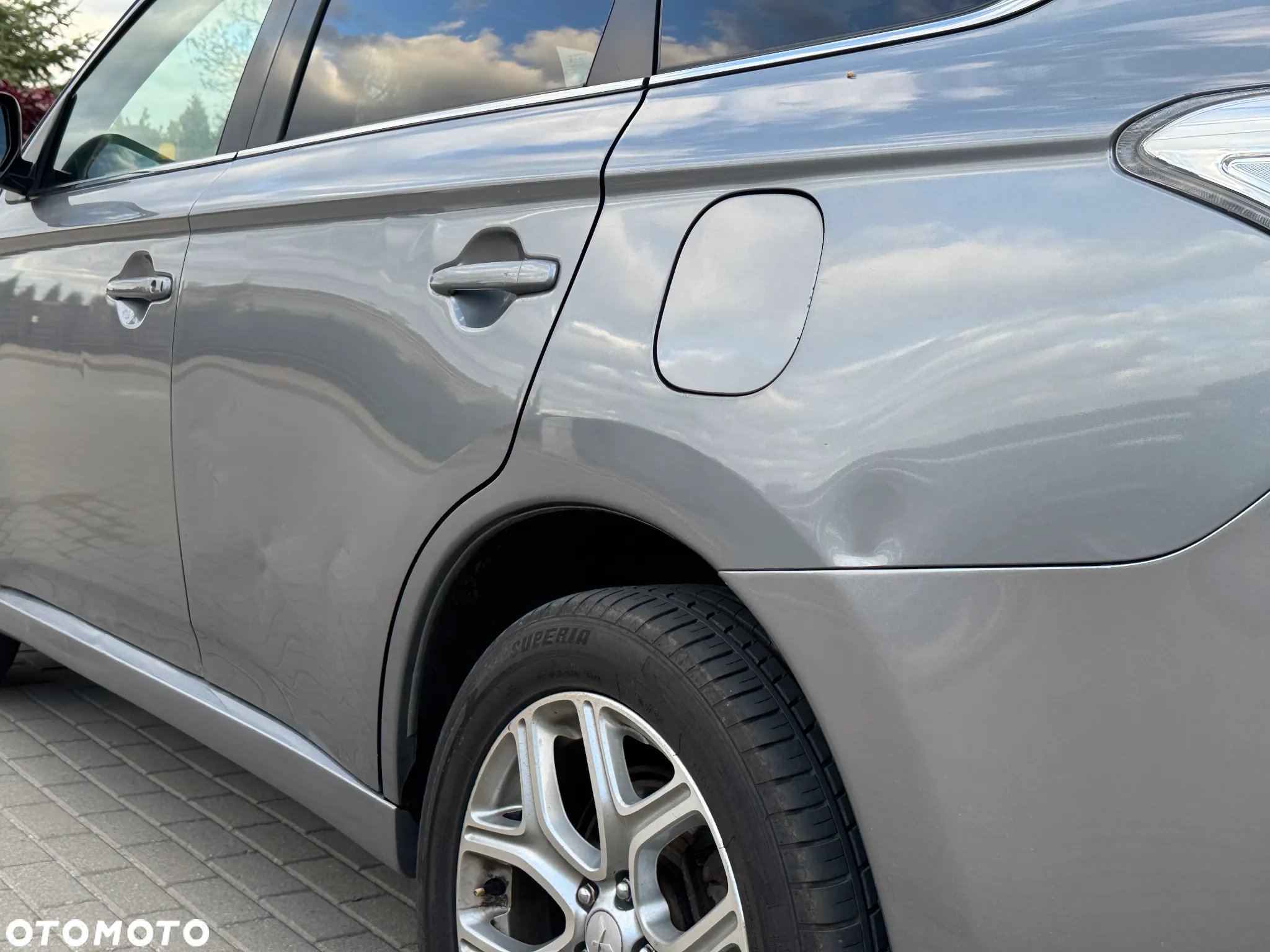 Mitsubishi Outlander PHEV Instyle NAVI + - 25