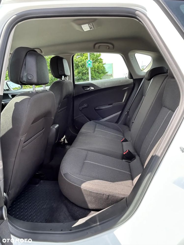 Opel Astra - 16