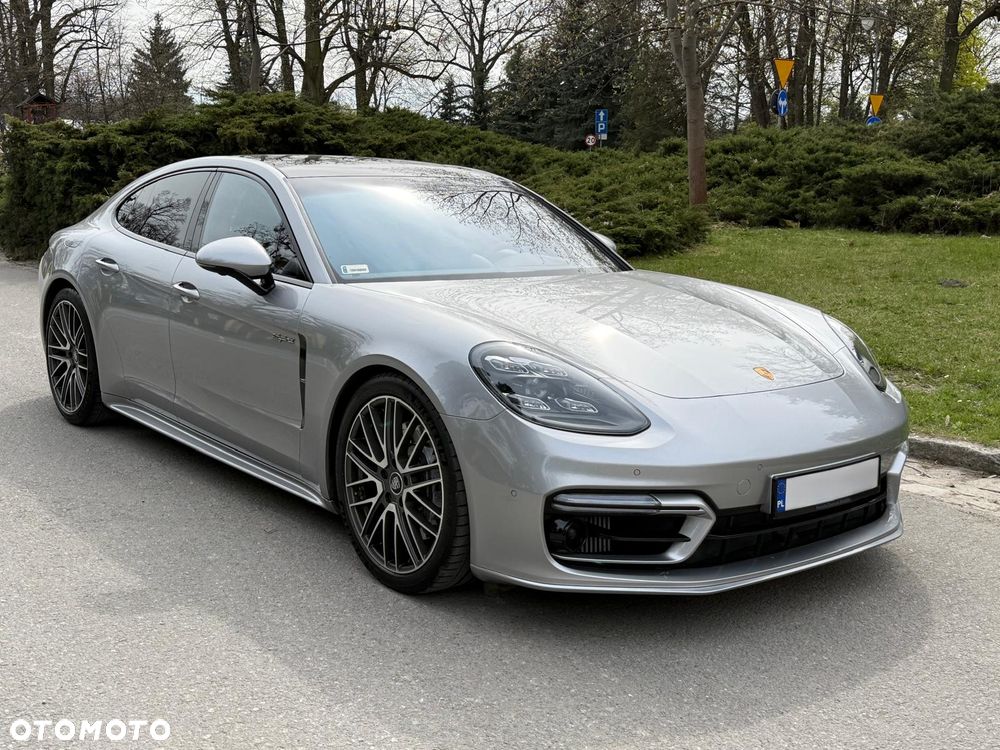 Porsche Panamera 4 - 3