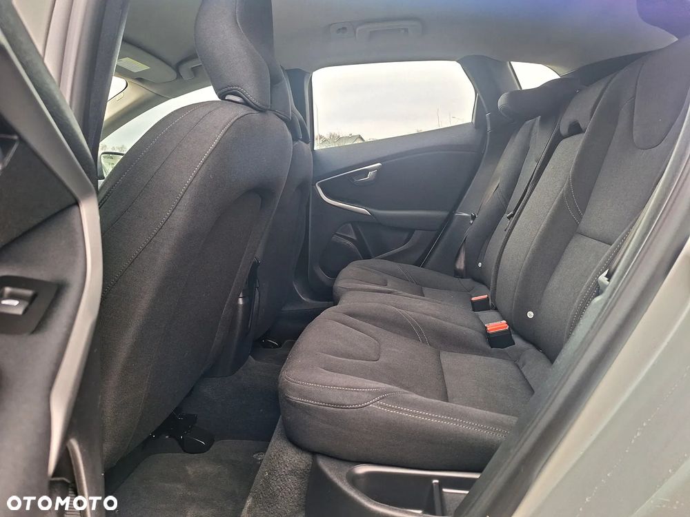 Volvo V40 ver-d2-kinetic - 16