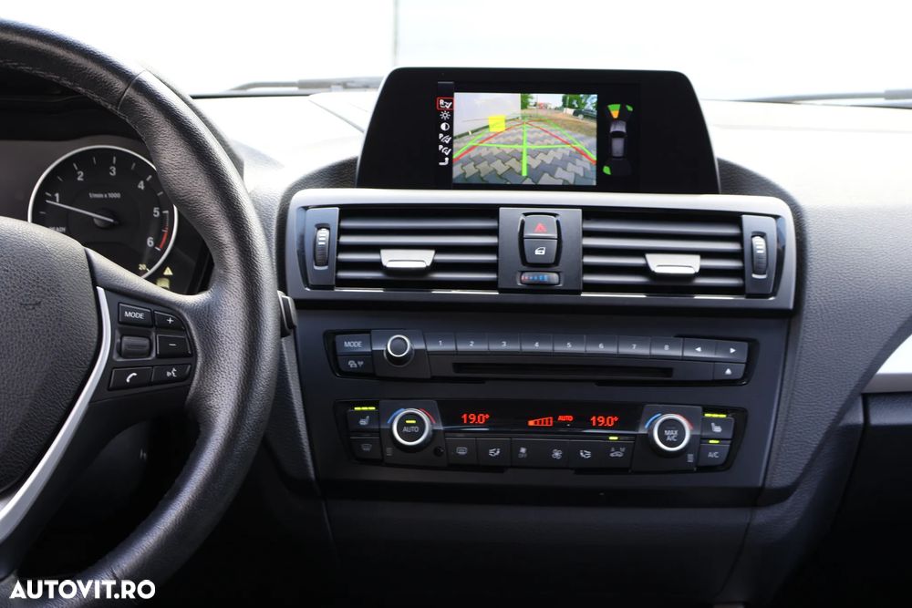BMW Seria 1 120d - 31
