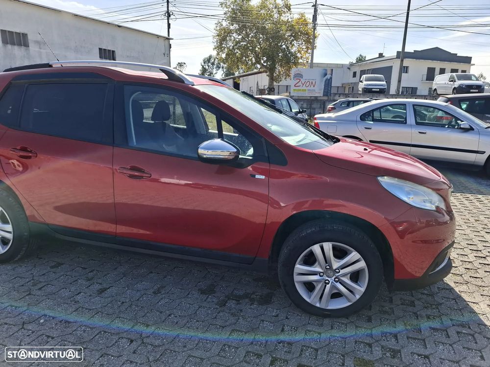 Peugeot 2008 - 8