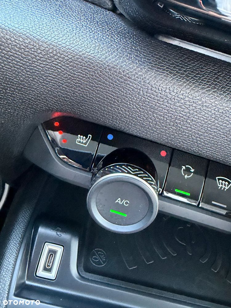 Peugeot 2008 1.2 PureTech GT S&S EAT8 - 10