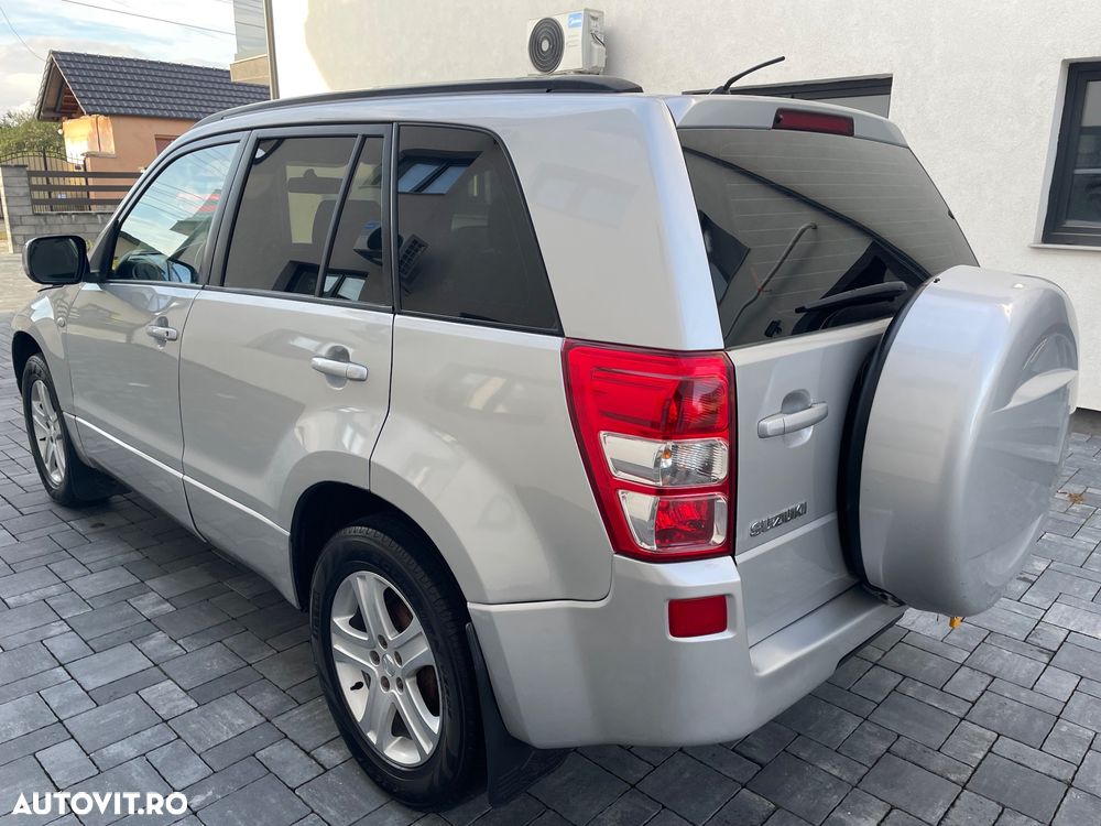 Suzuki Grand Vitara 1.9 DDiS Comfort DPF - 4