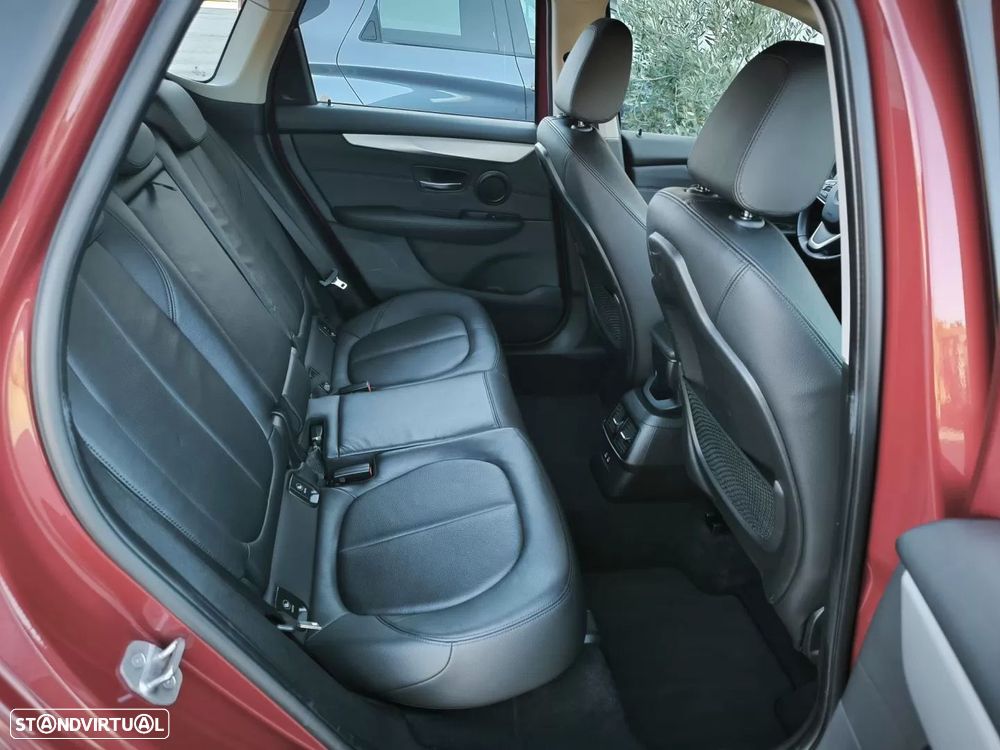 BMW 216 Active Tourer d Line Luxury - 31