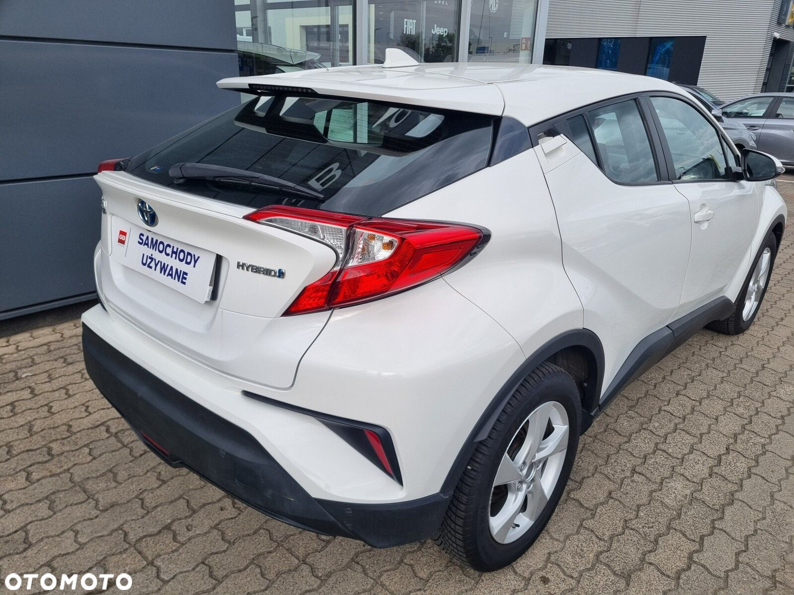 Toyota C-HR - 9