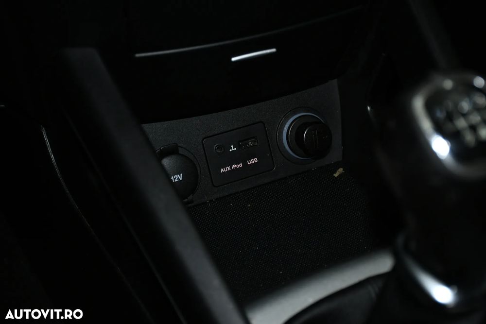 Kia Ceed 1.6 CRDi 115 Dream-Team Edition - 20