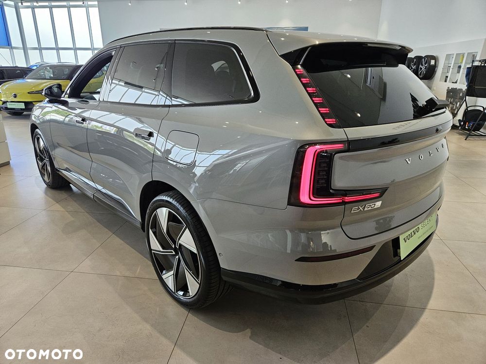 Volvo EX90 - 8