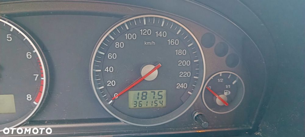 Ford Mondeo 2.0 Ghia - 25