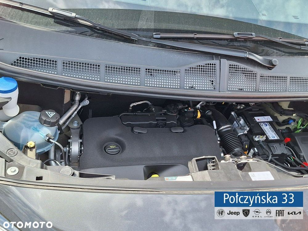 Peugeot Traveller - 31